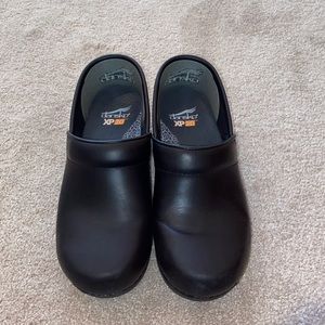 Dansko black leather XP 20 size 37
